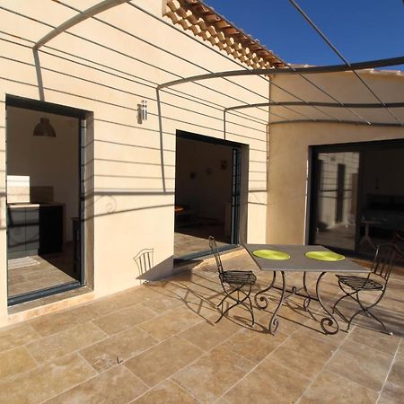 Appartement Calme Et Lumineux Paradou Eksteriør billede